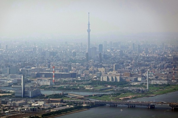 羽田に着陸する旅客機から東京スカイツリーの空撮 19年6月24日 東京スカイツリー定点観測所