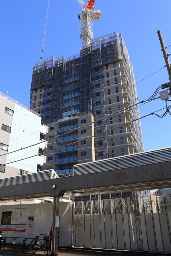 パークタワー山王とザ・山王タワーの建設状況(2014年3月) : 超高層