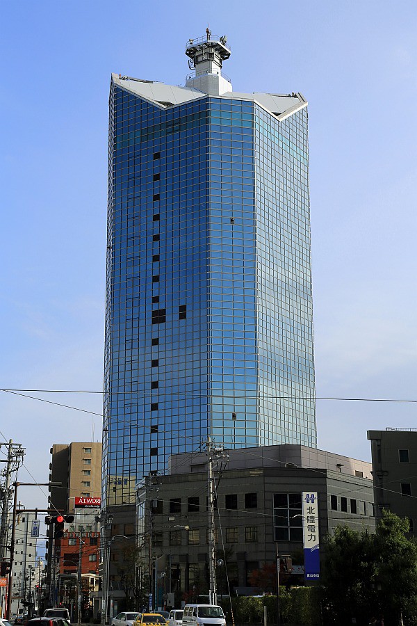富山のインテック本社「タワー111」からの眺め : 超高層マンション・超