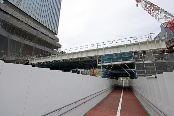 地上44階の賃貸タワマン「高輪ゲートウェイシティ レジデンス」と隈