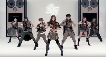 安室奈美恵『NAKED』の振り付け、バックダンサーなど : BLACK FLAVOR