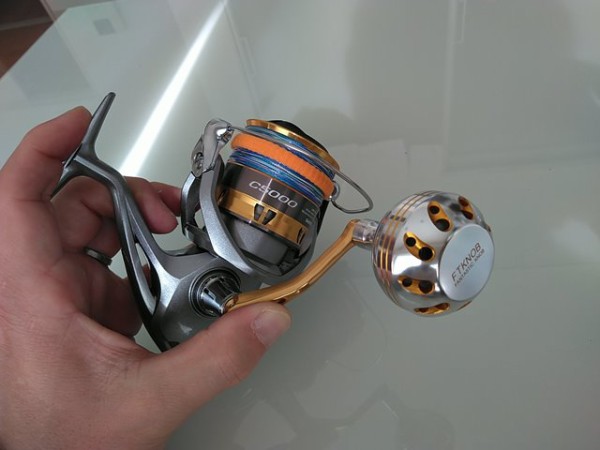 エントリーモデルの格安スピニングリールにパワーハンドルノブを