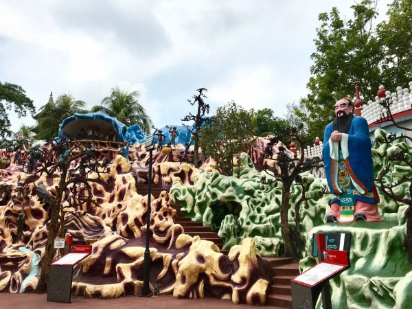 ボギーとモンドのシンガポールツアー レポ ４日目 魅惑のタイガーバームガーデン ボギーの悪趣味音楽作法