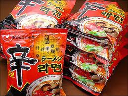 辛ラーメンにゴキブリ ネットで話題 ボルゴウ速報 辛ラーメンにゴキブリ ネットで話題 ボルゴウ速報