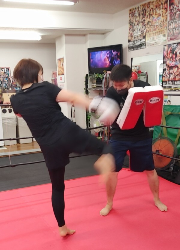 痩せると言うより締まります キックボクシング専門フィットネスジムkings キングス From Itoshima