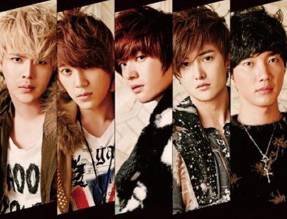 超新星 Live Tour 13 抱 き し め た い ツアーグッズ先行予約販売 韓国旅行気分 ソウル 新大久保 韓国料理 韓流スターなど情報満載