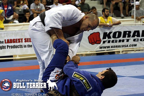 ムンジアル2008・黒ペサード決勝戦 : ブラジリアン柔術ニュース