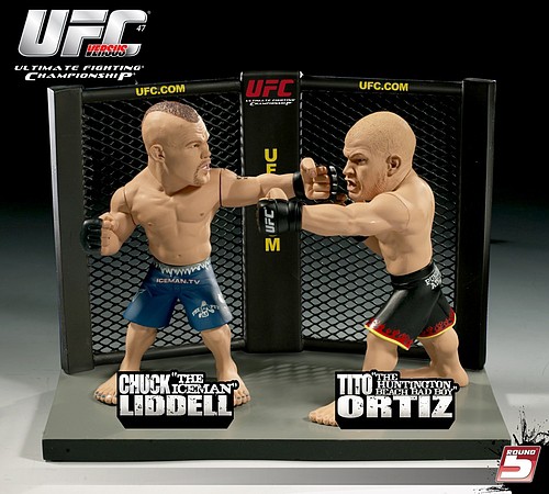 UFCアルティメットコレクターシリーズ4＆UFCバーサスフィギュア入荷
