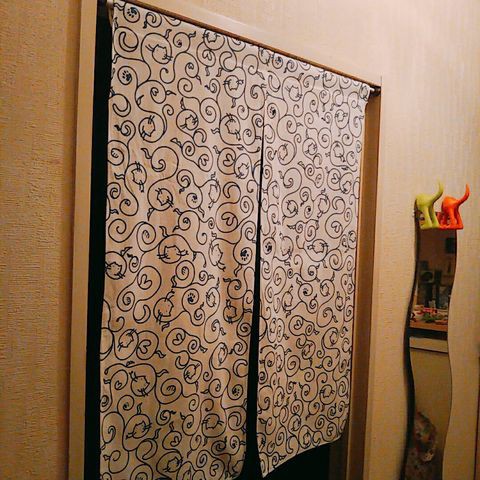 セリアの手ぬぐいでのれんを作ってみた その2 旦那様に ぶにゃぽ と呼ばれてます