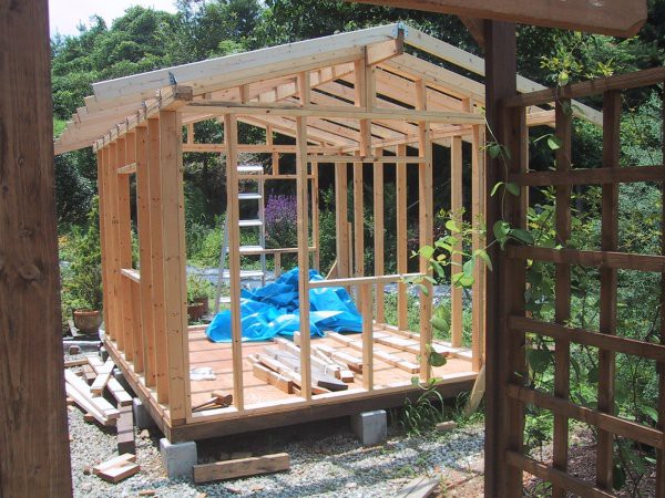 庭小屋を建てる 上棟編 山里の暮らし