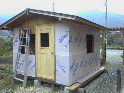 庭小屋を建てる ドアー建具製作編 山里の暮らし