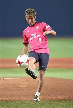 柿谷曜一朗選手 始球式 Cerezo 柿谷曜一朗 Bs17 Sbhawks Masaruのブログ