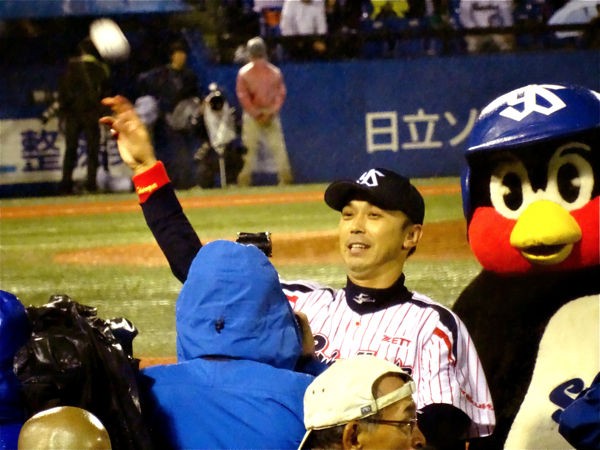 宮本慎也引退試合(3) 引退セレモニー 10/4 : 今日の一枚 しばたのブログ