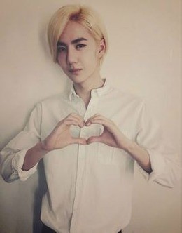 ♪Falling in love坠入爱河 (UNIQ) : C-POP♪大好き