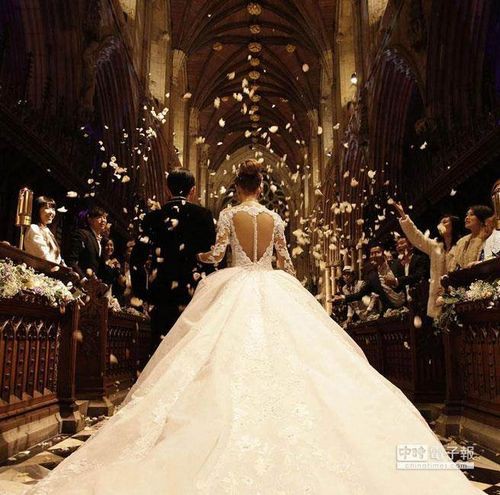 ジェイチョウの豪華結婚式 C Pop 大好き