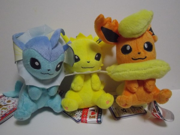 ポケモン I LOVE EIEVUI カバンに付けられる でっかいぬいぐるみ I LOVE EIEVUI新作、カバンに付けられるでっかいぬいぐるみ1
