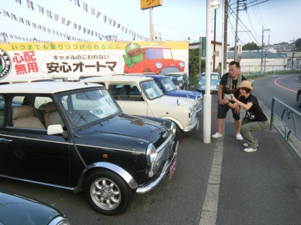 Hsg様 ちょっと変な黒が好き チャコールブラックのヘリテイジでキマリですヽ ー ノ スタッフブログ ローバーミニ専門店キャメルオート