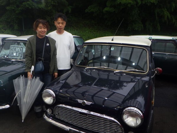 OKM様 奥様が思い続けたMINIへの夢が実現・・00年ミッドナイトブルーの