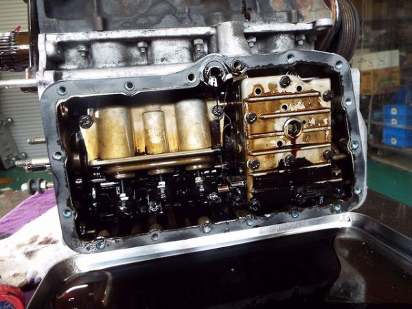 たった7000kmで壊れてしまったリビルトAT 大量の摩耗粉でエンジン 