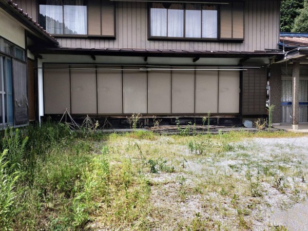 池沼 キャンプが趣味です 人が多くガヤガヤしてる中イライラしながら自然を楽しみます 俺んちの庭で良いよね Camping Mag まとめちゃんねる