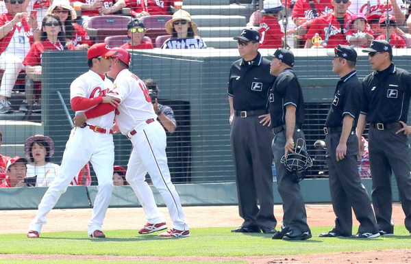 緒方監督の退場劇は誤審 審判団 カープ菊池は二塁に向かう意思見せた 見せてない 広島東洋カープまとめブログ かーぷぶーん