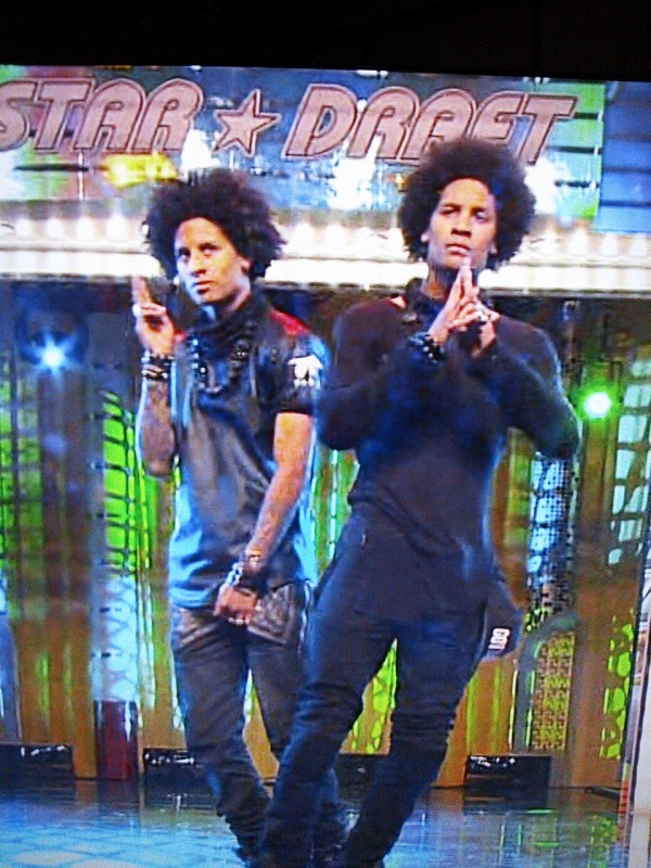 レ ツインズ Les Twins 風に吹かれて彡 カシス