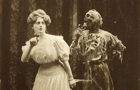 画像 死神と美女のグラン ギニョール Death And The Lady 1906年