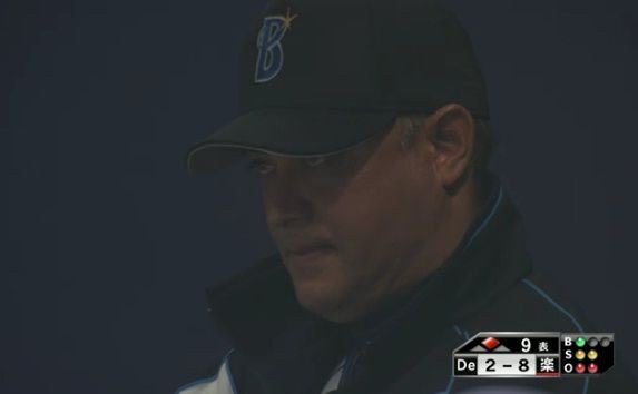 横浜 筒香 デニー友利に襲われる キャッチャーライナー