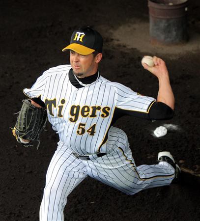 プロ野球 左投げサイドスローの中継ぎ キャッチャーライナー