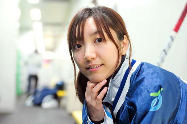 足立友里恵 まさにスマイルジャパン ２８才 カワイイちゃんねる