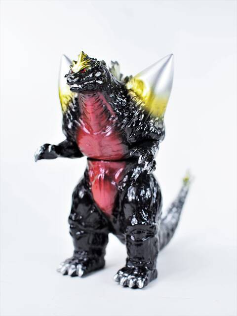 ミドルサイズシリーズ第5弾＆新作スペースゴジラ登場！ : CCPJAPAN