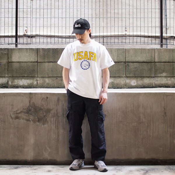 DIVISION ディヴィジョン　ロンT　ヴィンテージ Champion - Reverse WeaveⓇ】College Style Graphic T-Shirt