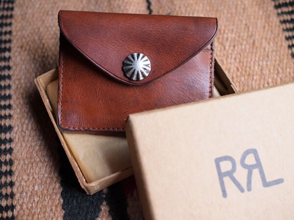 Double RL / ダブルアールエル】雰囲気抜群のコンチョボタンが目を引く