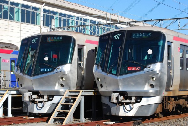 つくばエクスプレスTX1000系/2000系前面LED幕 : 幕・電光掲示板・出発