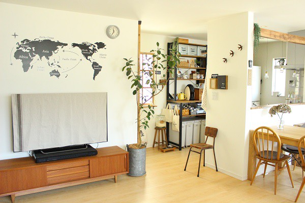 ｉｋｅａ イケア リメイクでテレビをカバー Chairs And インテリアコーディネーター的ｄｉｙと暮らしのブログ Powered By ライブドアブログ