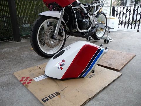 rg250 ガンマ250 タンク 赤ガンマ完成♪ そして・・・ : けんじぃ日記（チャンプRSと初期型