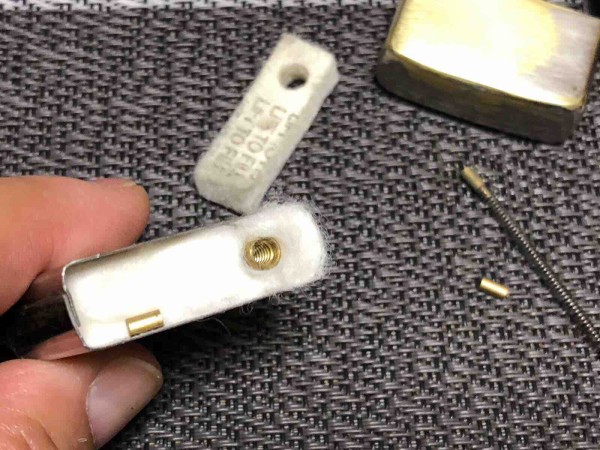 Zippo 60年前のジッポーを掃除してみた 燃料は白ガスを使おうかな 歩けおっさん By Rappo 楽歩 Zippo 60年前のジッポーを掃除してみた 燃料は白ガスを使おうかな 歩けおっさん By Rappo 楽歩