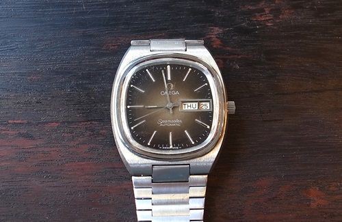 OMEGA 1970'S SEAMASTER : CHARCOAL*GREEN Furniture BLOG NEWS