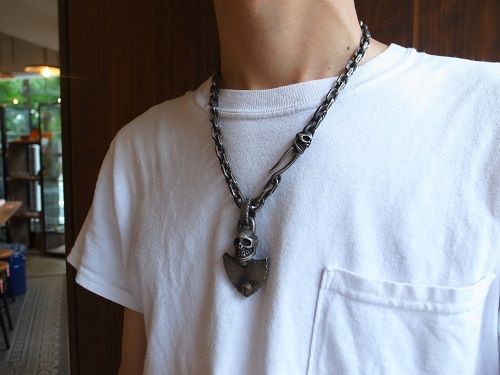 GOLD KID / SKULL NECKLACE.3 : CHARCOAL*GREEN Furniture BLOG NEWS