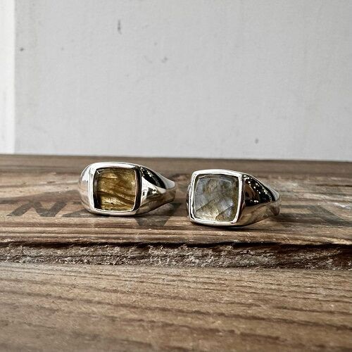 mollive / LABRADORITE RING SIGNET SQUARE SMALL : CHARCOAL*GREEN