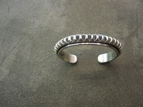 Cody Sanderson ~GEAR PLAIN EDGE BRACELET~ : CHARCOAL*GREEN BLOG NEWS