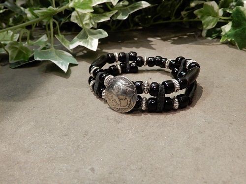 Rooster King & Co. BEADS BRACELET : CHARCOAL*GREEN BLOG NEWS