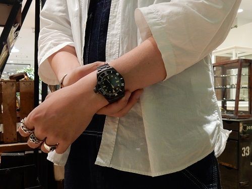 VAGUE WATCH BLK SUB : CHARCOAL*GREEN BLOG NEWS