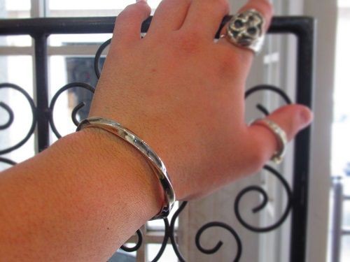mollive HeavyOZ SHOUT & TWIST BRACELET : CHARCOAL*GREEN BLOG NEWS