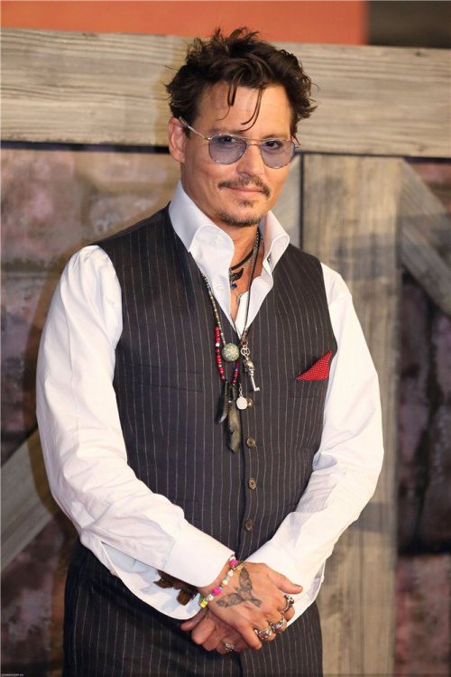 ジョニーデップ Johnny Depp come to visit Japan 7/17 : CHARCOAL*GREEN BLOG NEWS