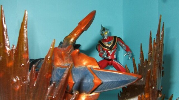 ULTRA-ACT ウルトラアクト ウルトラマンガイア アグル スプリーム