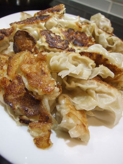 中国人の餃子の作り方 命をゆだねて カリフォルニアのばあさんブログ Powered By ライブドアブログ