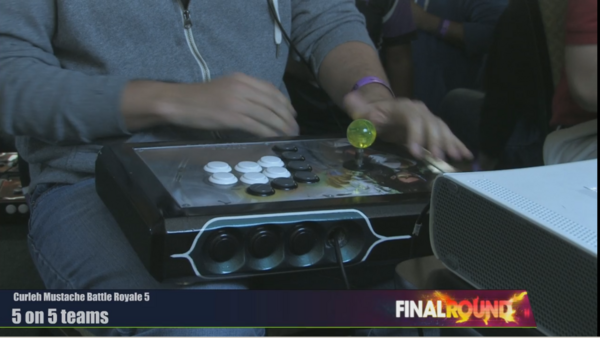 元祖 情熱ボタンのfullscheduleがボタン12個のアケコンを公開 世界よ これがルールに則った改造への情熱だ チゲ速