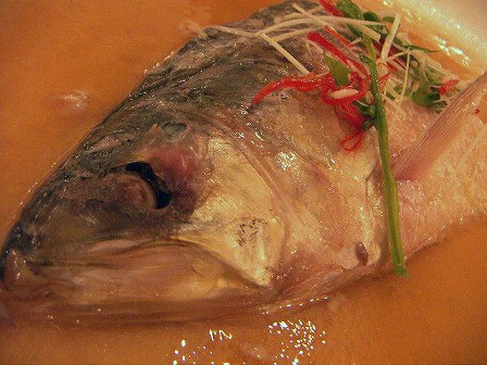 上海料理写真館38 鱗ごと食べる高級魚 吃尽天下