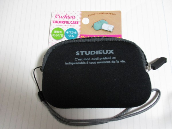 ダイソー 100円ショップ のデジタルカメラケースがなかなか良い 頭おかしい認定ニャ